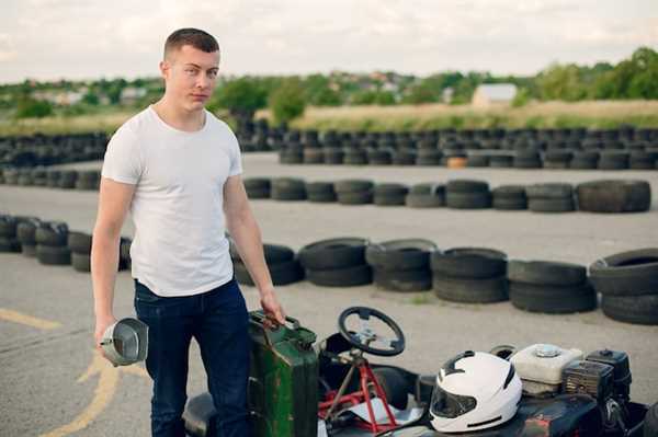 Inspecting Tire Wear Patterns and Pressure Levels